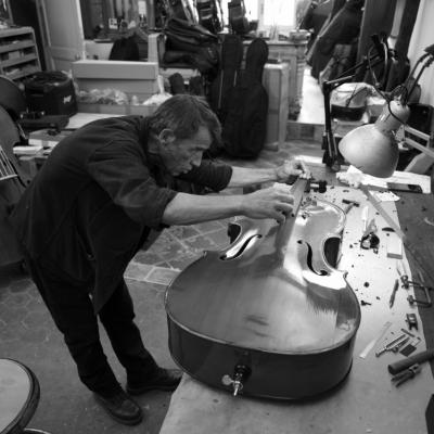 Maître Le Gouic luthier à Marseille